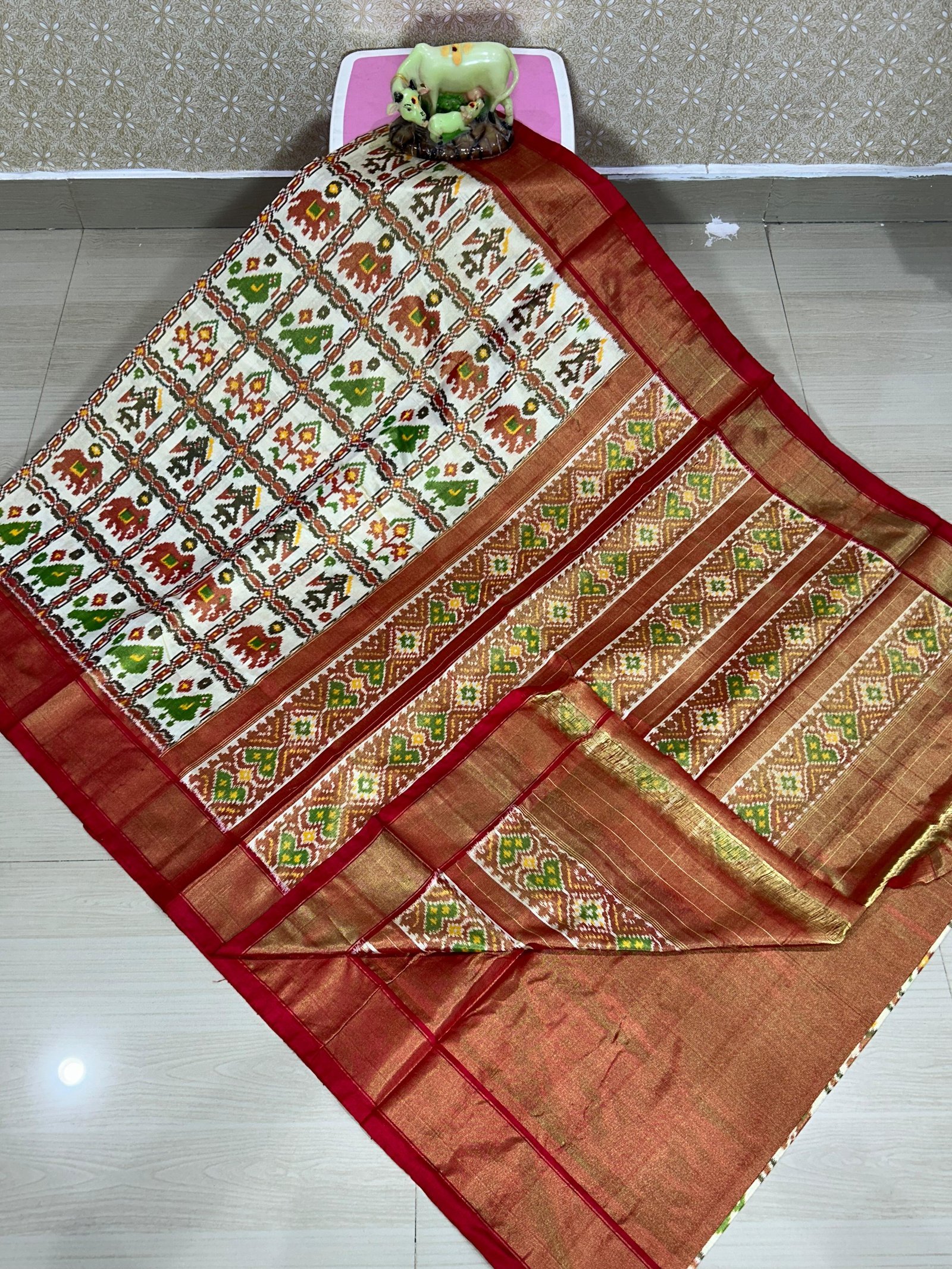 White-Red Tissue Sindoor